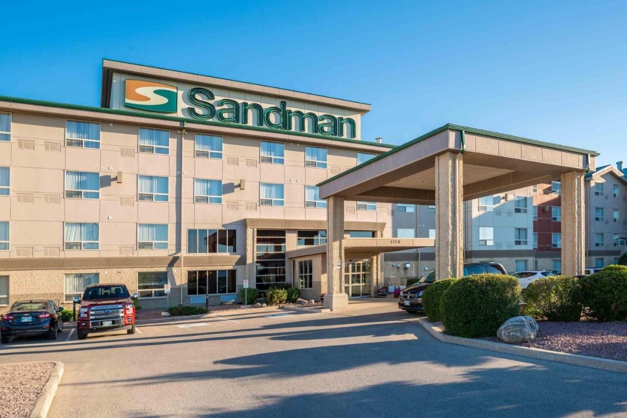 Sandman & Airport Hotel