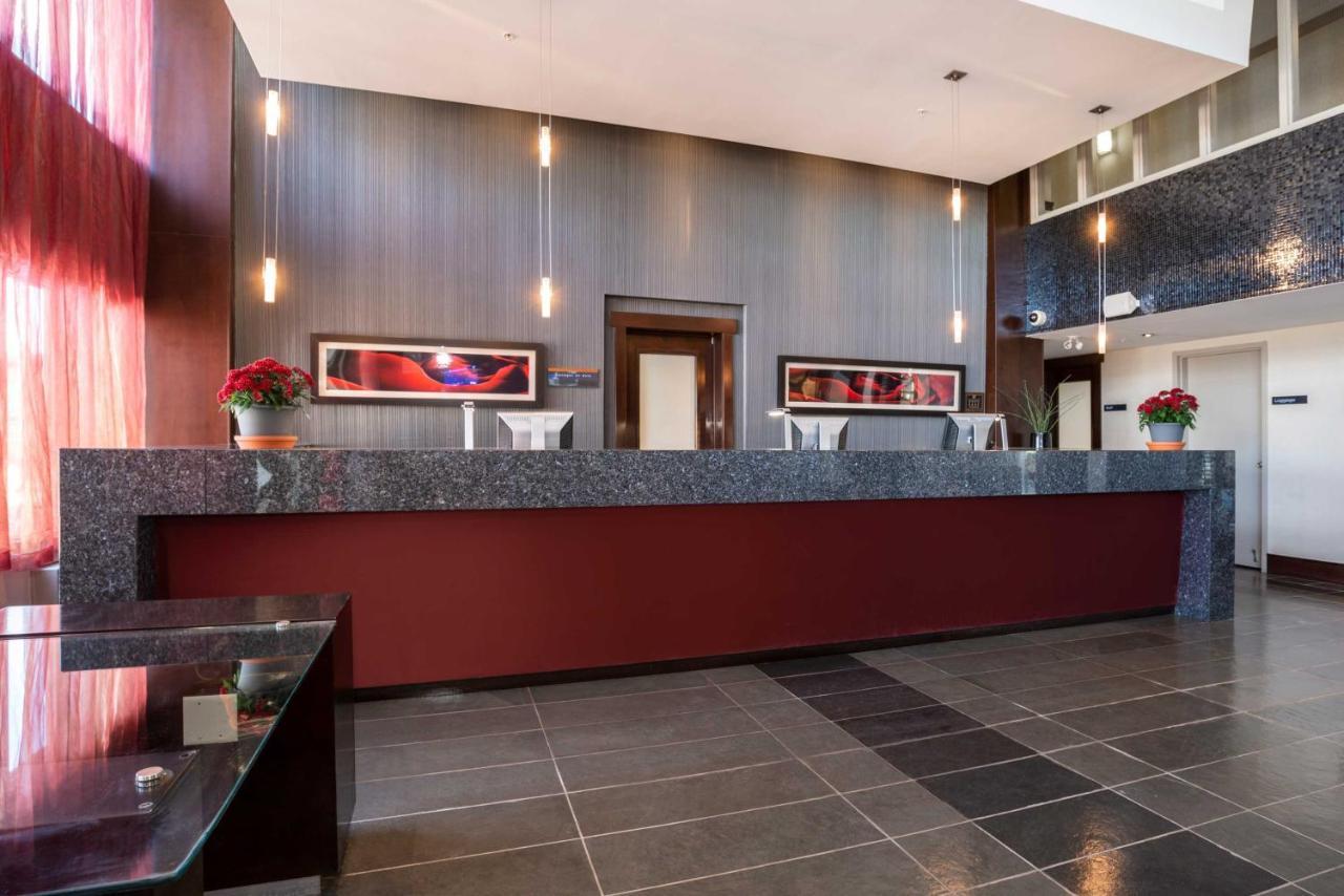 Sandman & Airport Hotel Winnipeg