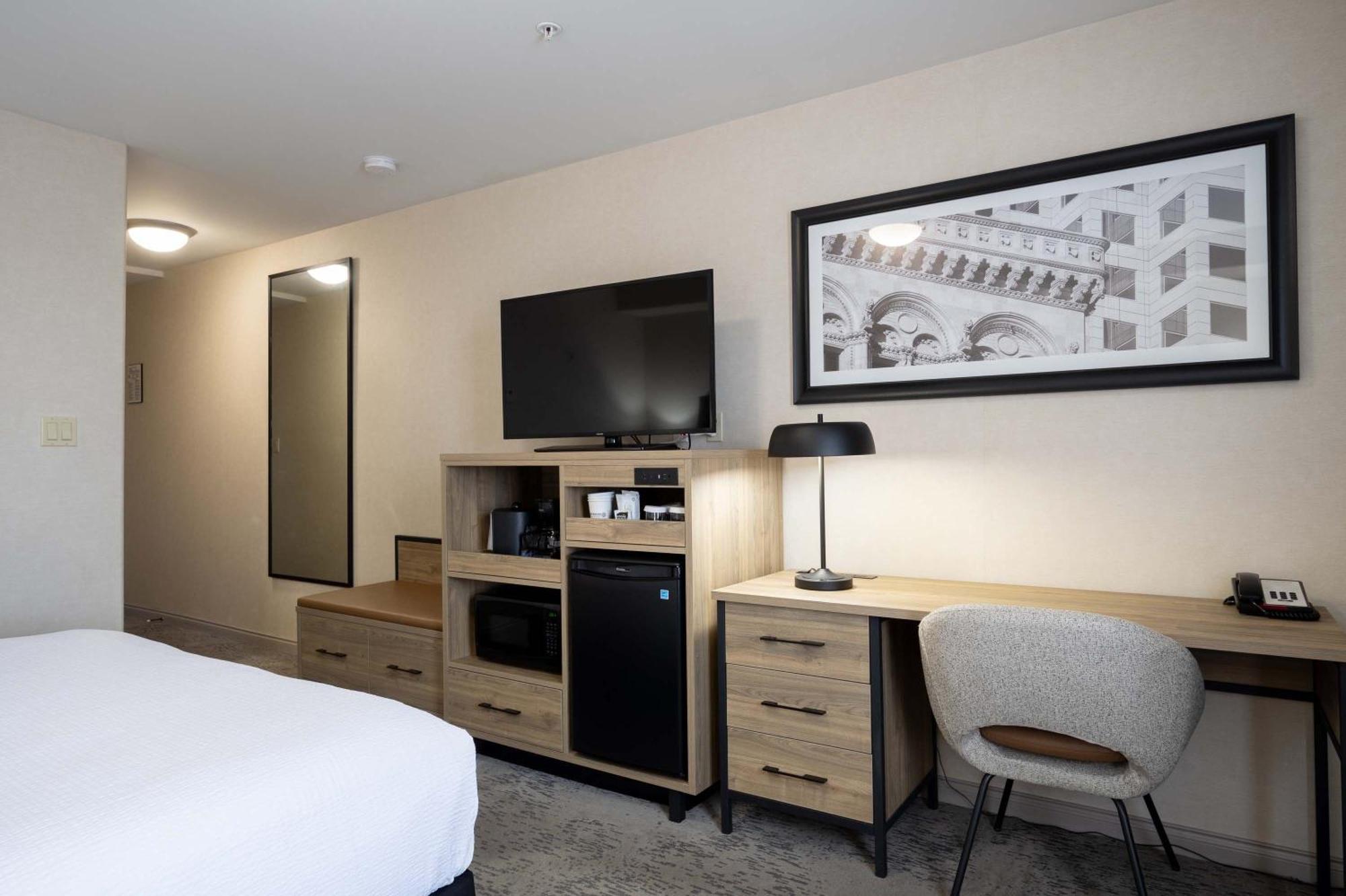 Sandman & Airport Hotel Winnipeg