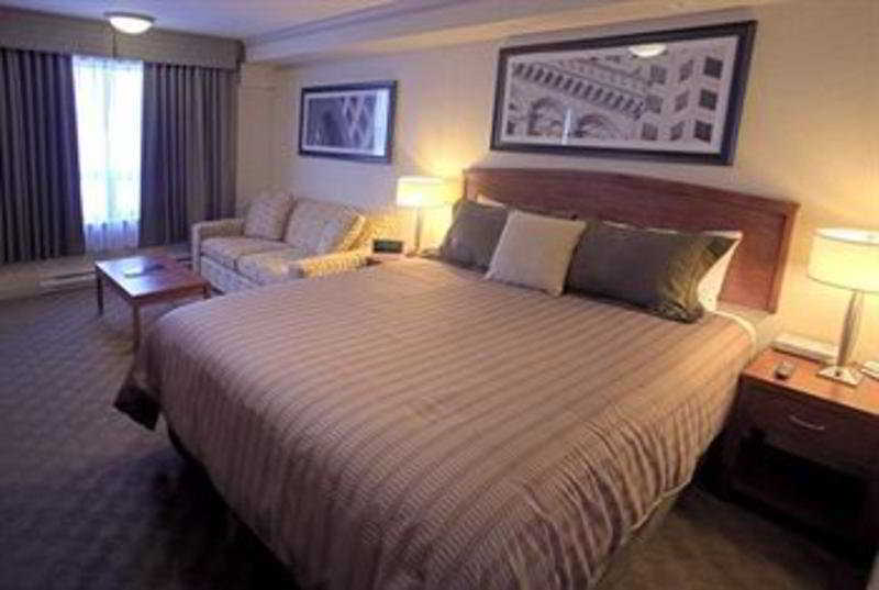Hotel Sandman & Airport