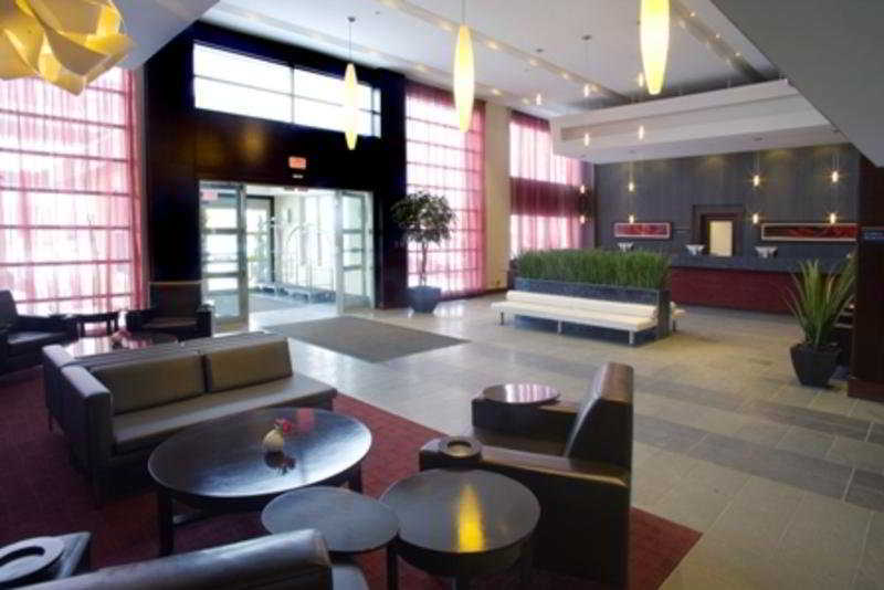 Hotel Sandman & Airport 3*