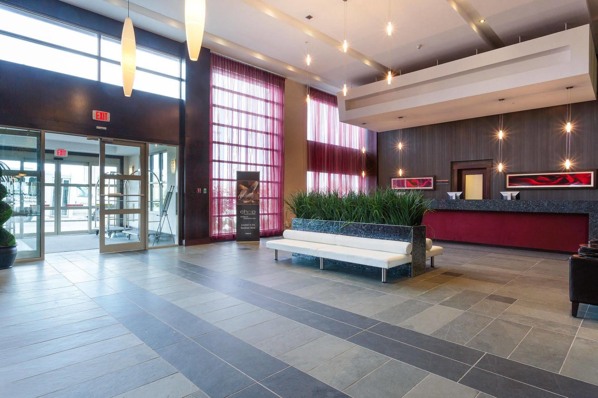 Hotel Sandman & Airport Winnipeg